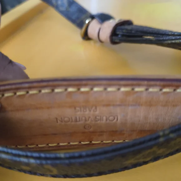 Vintage Louis Vuitton Amazone In Excellent Condition With Certificate Of Auth. - Picture 8 of 10